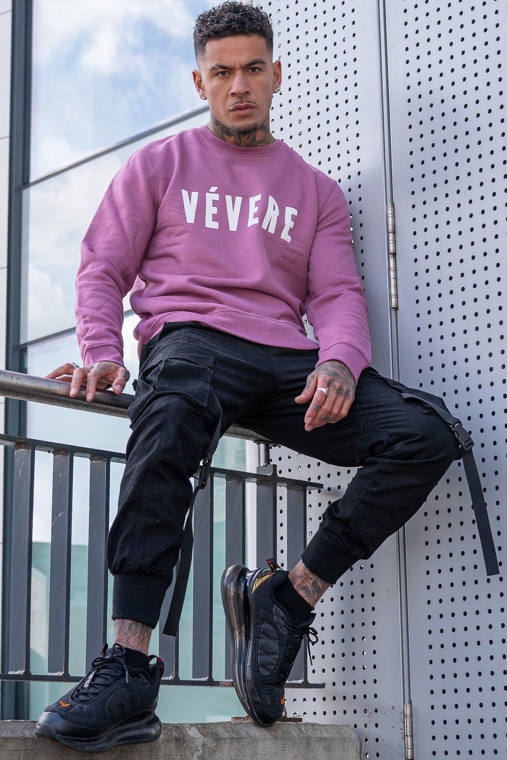 Mauve Sweatshirt front 2 - Vevere